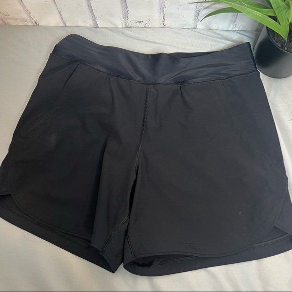 Lands End Dri Fit Black Shorts Sze. 4 - Picture 2 of 8